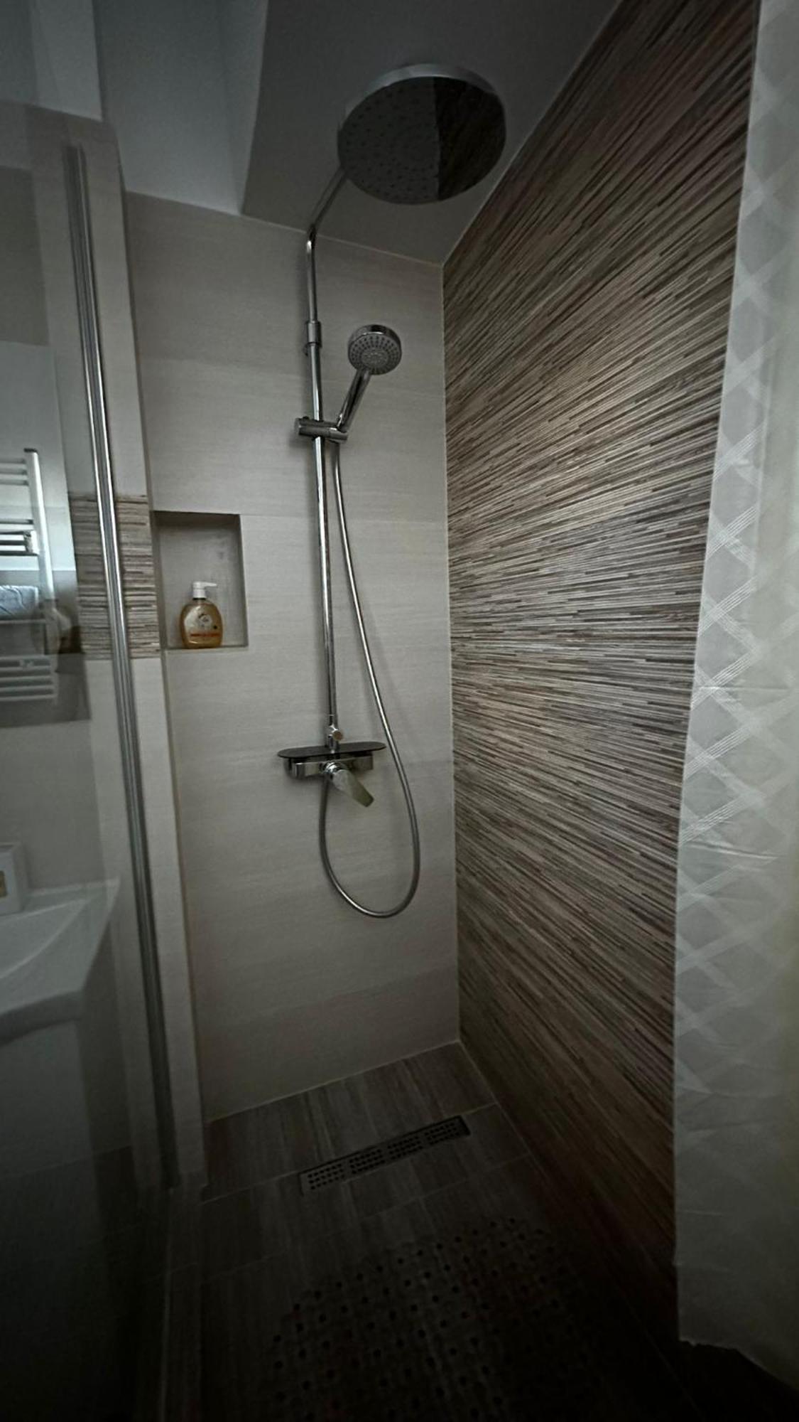 Sofiart Apartment Бухарест Экстерьер фото