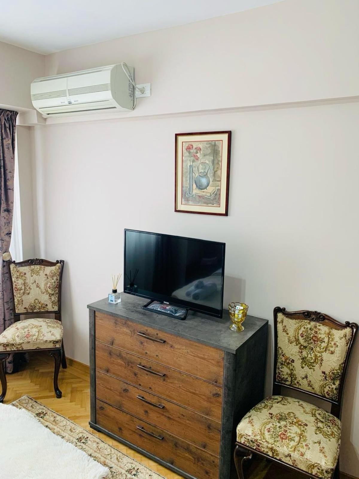 Sofiart Apartment Бухарест Экстерьер фото